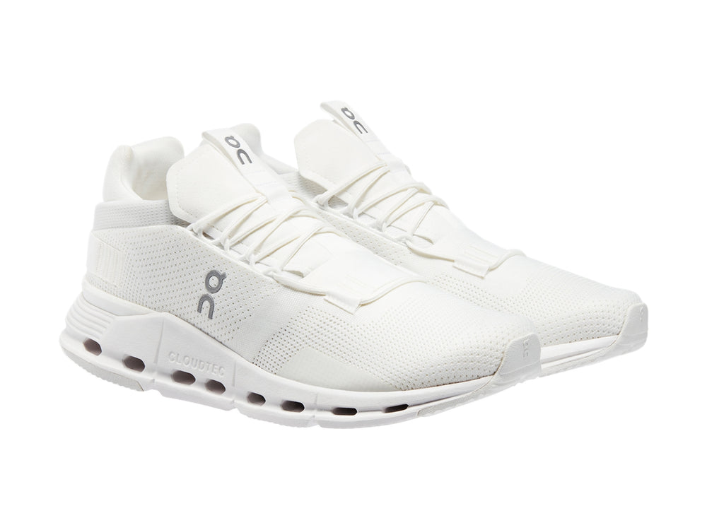 Tenis deportivos On Cloudnova color blanco con suela CloudTec y malla transpirable.