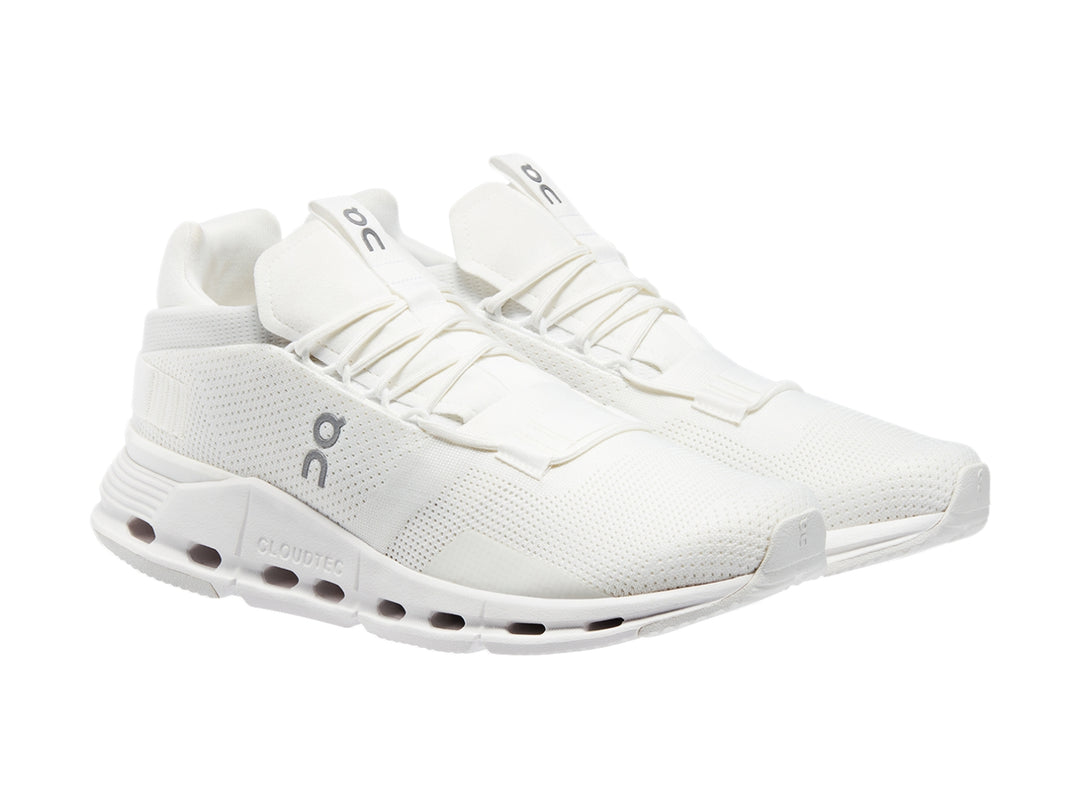 Tenis deportivos On Cloudnova color blanco con suela CloudTec y malla transpirable.