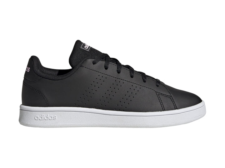 Tenis Adidas Advantage Base color negro con suela blanca y detalles en rosa en el talón.