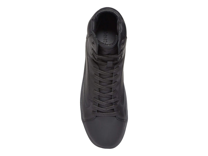 Tenis Calvin Klein de bota alta en color negro con suela plana y cordones.