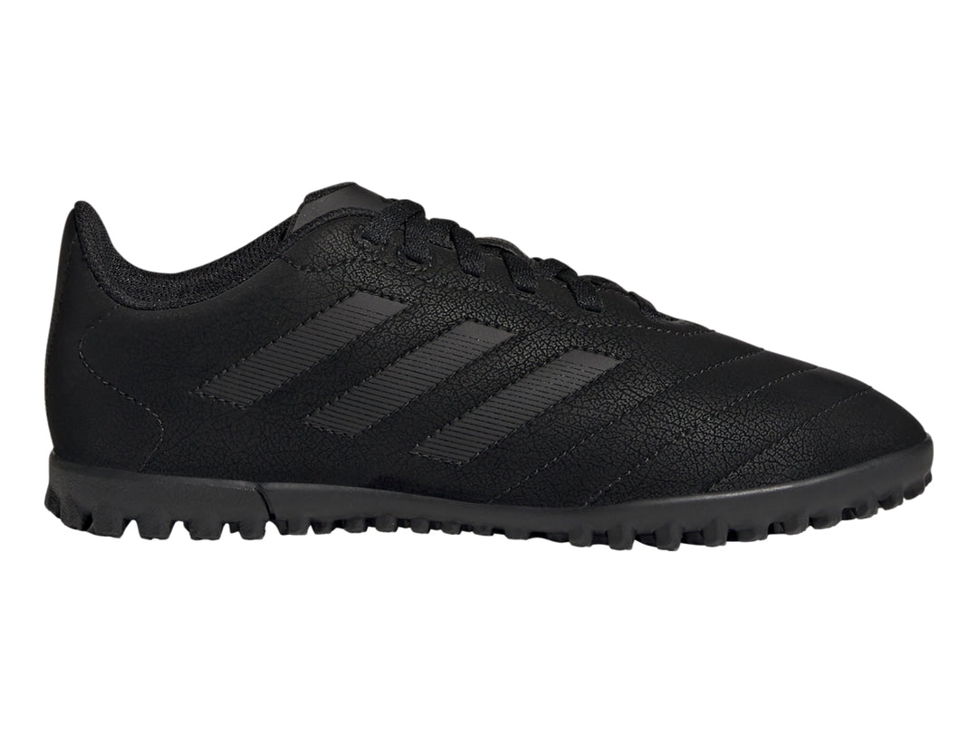 Zapato de fútbol Adidas Goletto VIII TF en color negro total con suela para césped sintético.
