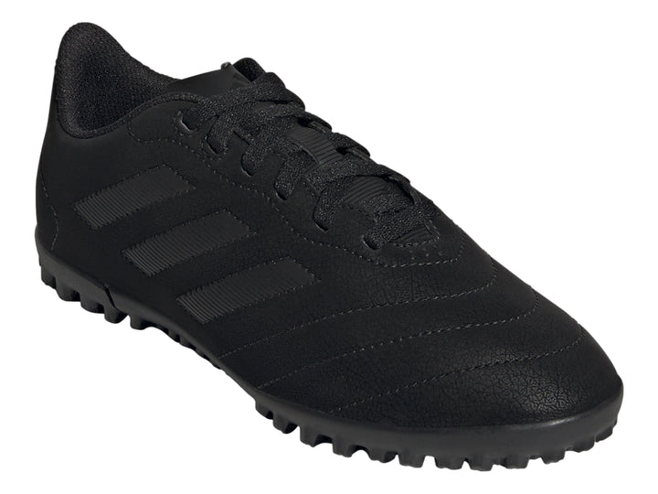 Zapato de fútbol Adidas Goletto VIII TF en color negro total con suela para césped sintético.