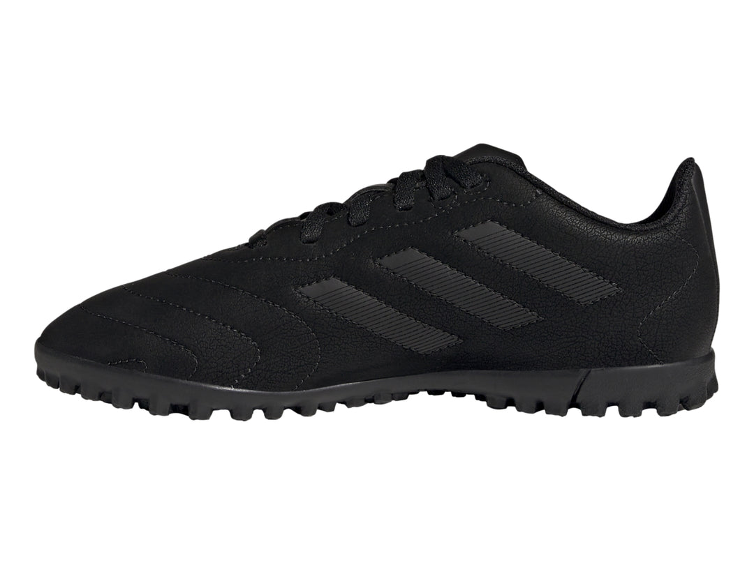Zapato de fútbol Adidas Goletto VIII TF en color negro total con suela para césped sintético.