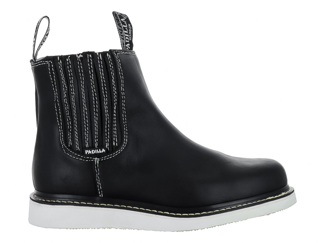 Bota industrial Padilla de cuero negro con suela blanca y costuras blancas decorativas.