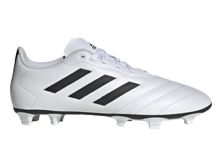 Zapato de fútbol Adidas Goletto VIII en color blanco con tres franjas negras laterales y suela de tacos blanca.