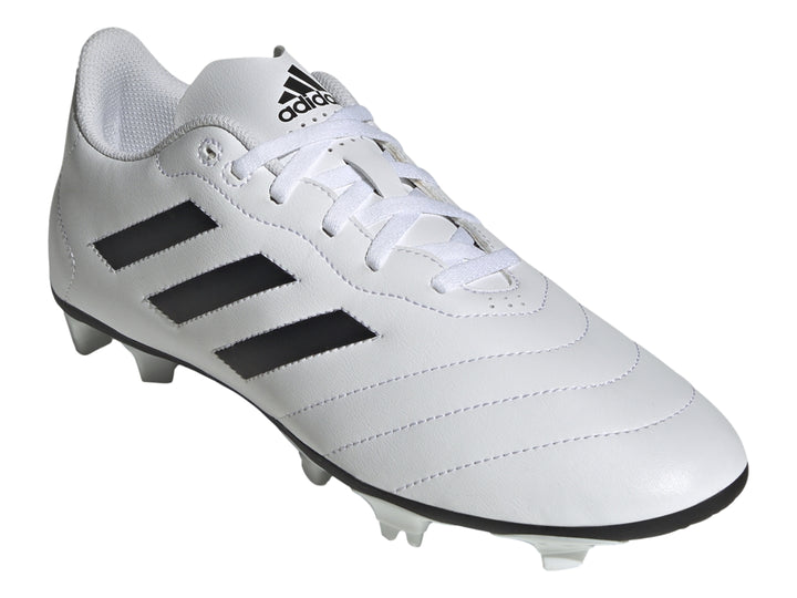 Zapato de fútbol Adidas Goletto VIII en color blanco con tres franjas negras laterales y suela de tacos blanca.