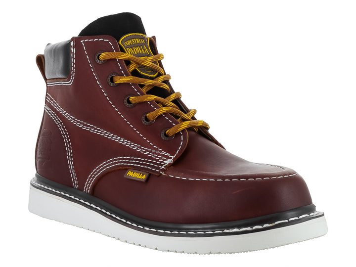 Bota industrial marca Padilla en color miel con suela blanca y costuras contrastantes blancas.
