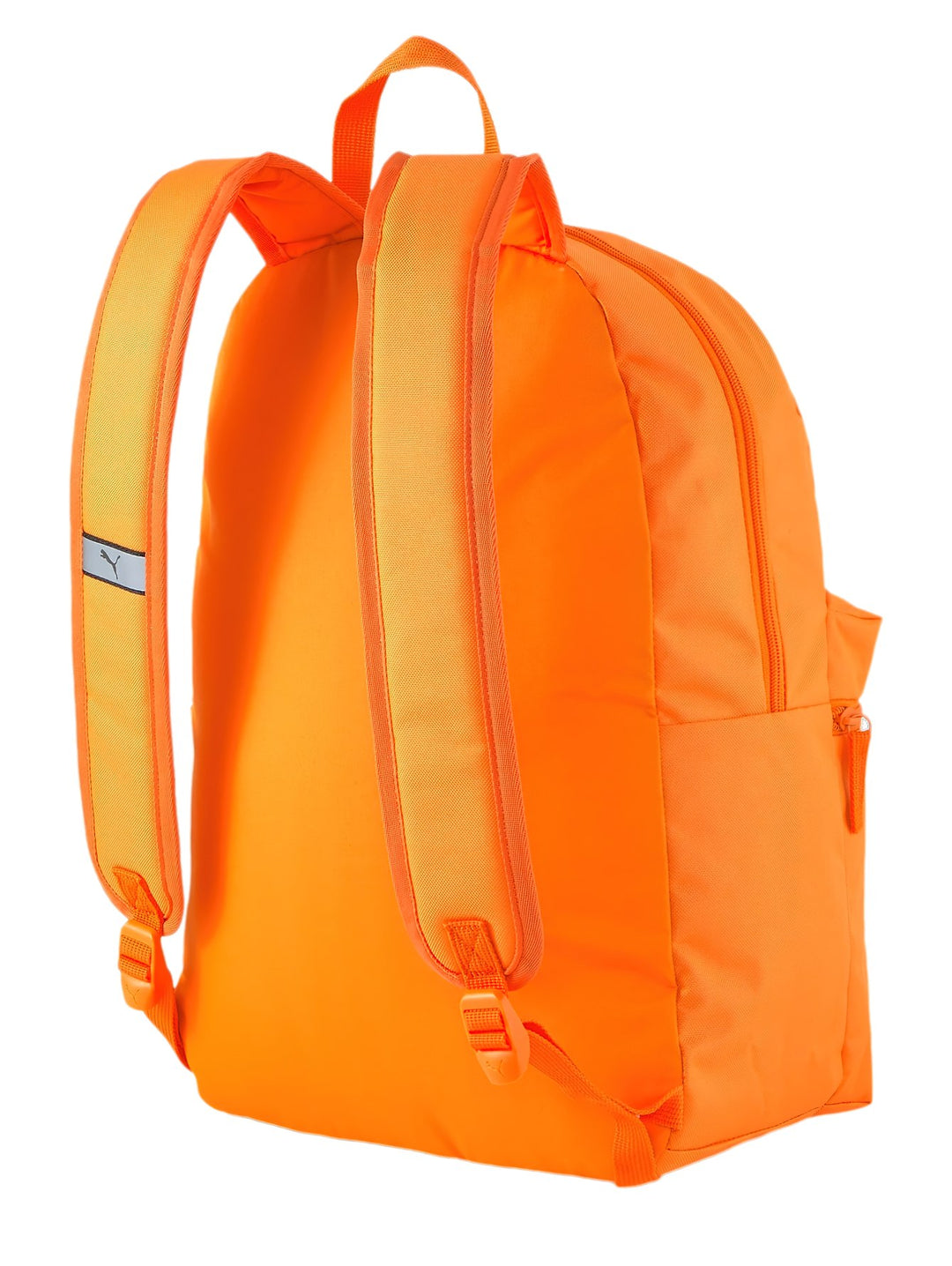 Mochila escolar PUMA de color naranja con logotipo blanco en el bolsillo frontal y bolsillos laterales de malla.