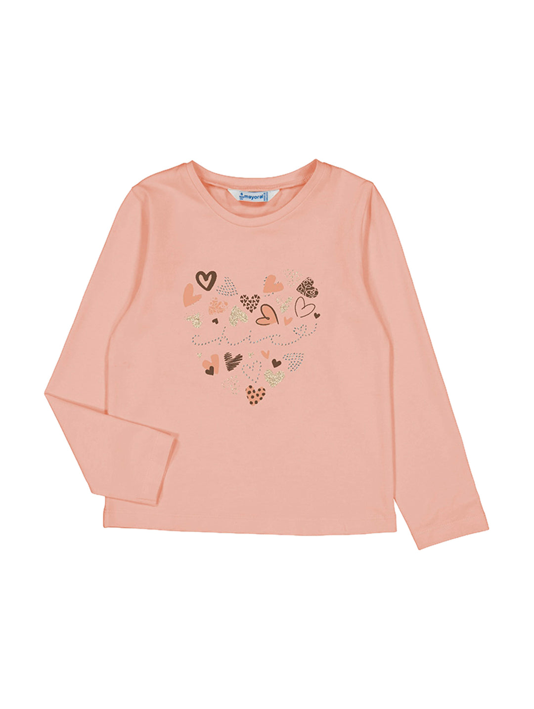 Camiseta de manga larga color nude con estampado de corazones en el pecho.