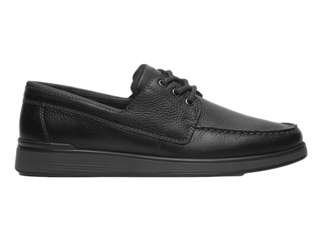 Zapato casual Flexi color negro de cuero con textura rugosa y cordones.