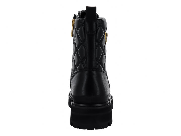 Botas negras GUESS de caña alta con diseño acolchado, ojetes dorados y suela track gruesa.