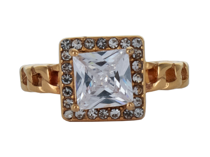 Anillo de color oro con una piedra central cuadrada transparente rodeada de pequeñas circonias brillantes.