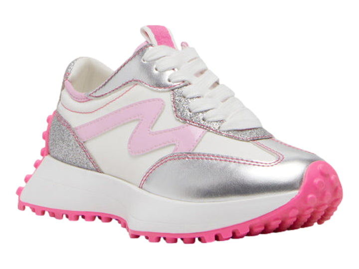 Tenis deportivos infantiles Steve Madden en colores blanco, rosa y plateado con suela rosa dentada.