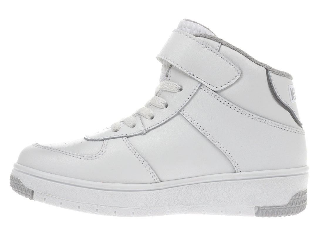 Tenis deportivos K-Swiss color blanco con detalles en gris, diseño de corte medio con cierre de velcro y agujetas.