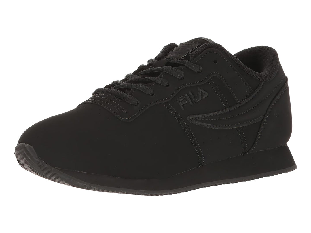 Tenis deportivos FILA modelo 5SC en color negro total con suela plana y agujetas.