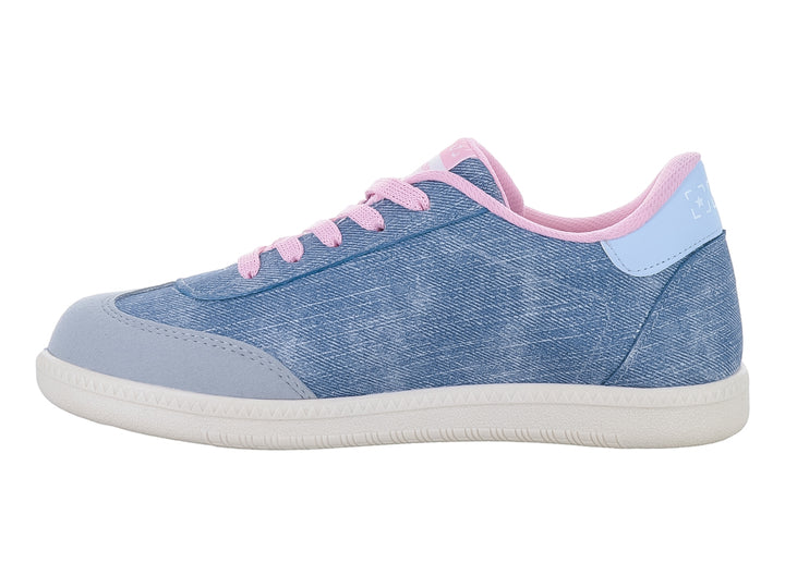 Tenis deportivos para niña en color azul con detalles y agujetas en rosa y suela blanca.
