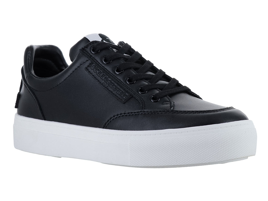 Tenis Karl Lagerfeld color negro con suela de plataforma blanca y cordones negros.