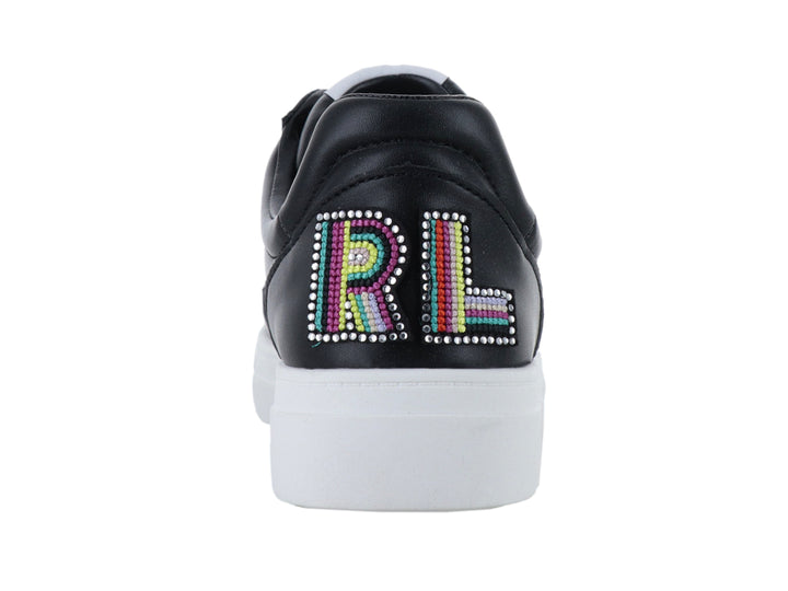 Tenis Karl Lagerfeld color negro con suela de plataforma blanca y cordones negros.
