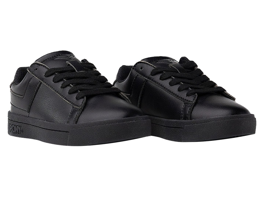 Tenis deportivos PONY color negro total con cordones y suela plana.