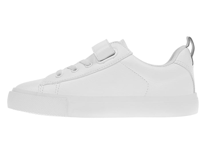 Tenis K-Swiss Mini Trinity color blanco para bebé con cierre de velcro y suela blanca.