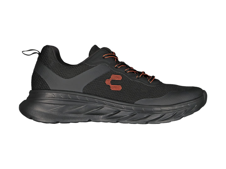 Tenis deportivos Charly color negro con detalles en naranja y suela gruesa amortiguada.