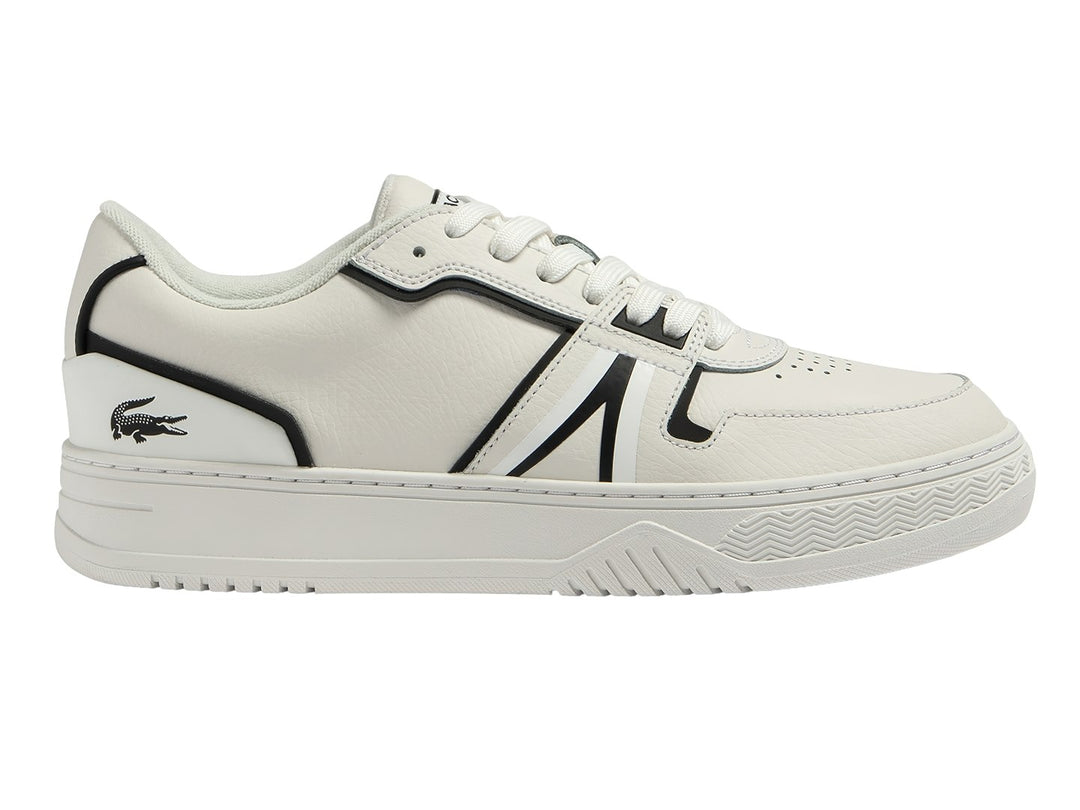 Tenis Lacoste blancos con rayas negras laterales y suela blanca.