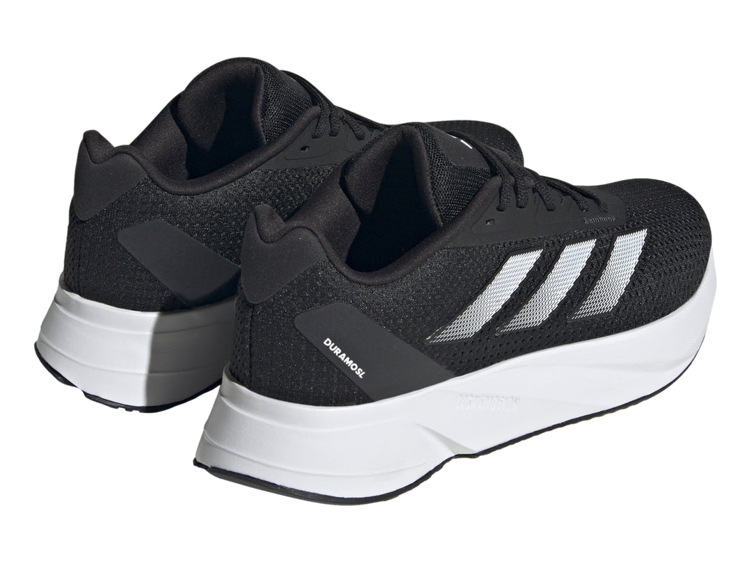 Tenis deportivos Adidas Duramo SL color negro con tres franjas blancas y suela blanca.