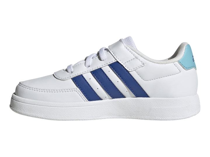 Tenis Adidas blancos con franjas azules y detalle aqua en el talón, con cierre de velcro y agujetas.
