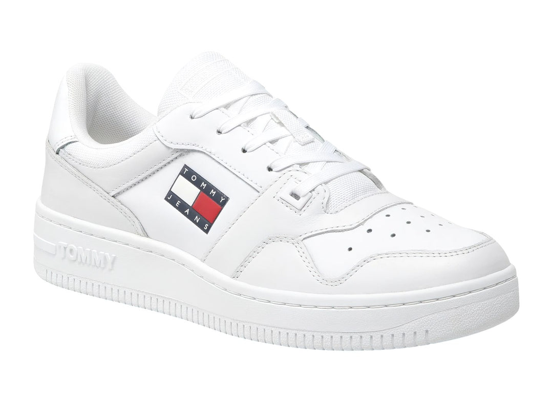 Tenis blancos Tommy Jeans Retro Basket con suela gruesa y logotipo lateral.