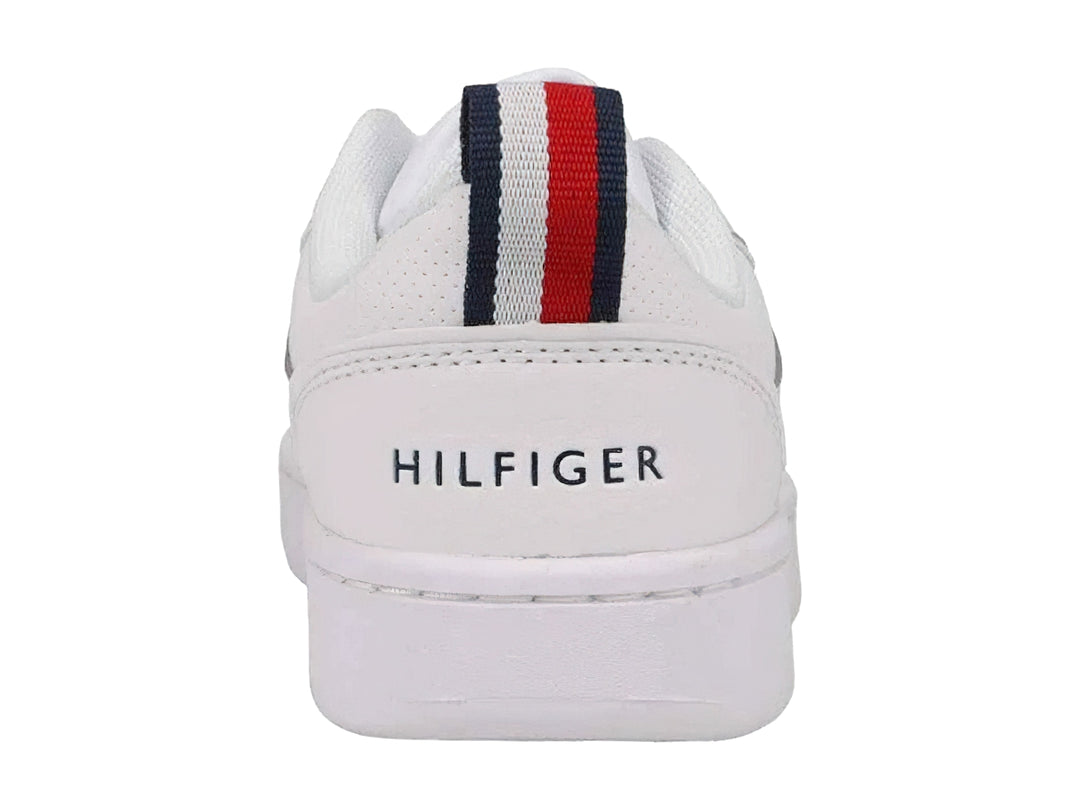Tenis Tommy Hilfiger modelo Cade Court 2.0 en color blanco con suela ancha y logotipo lateral.