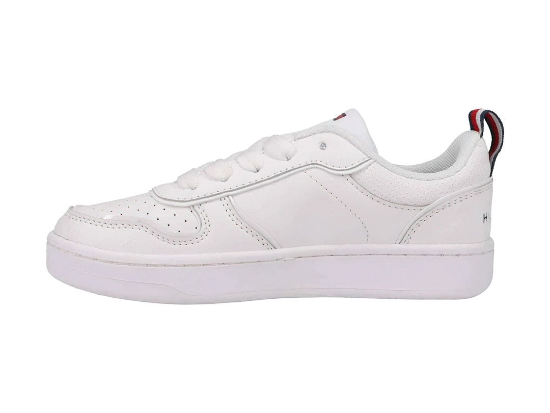 Tenis Tommy Hilfiger modelo Cade Court 2.0 en color blanco con suela ancha y logotipo lateral.