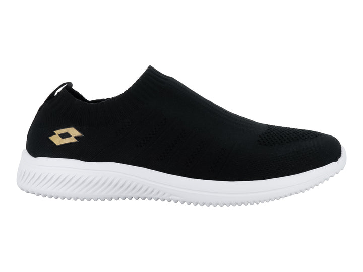 Tenis deportivos Lotto color negro con suela blanca y logotipo dorado en el lateral.