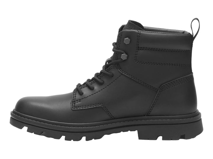 Bota de cuero color negro marca Caterpillar con suela track y cordones.