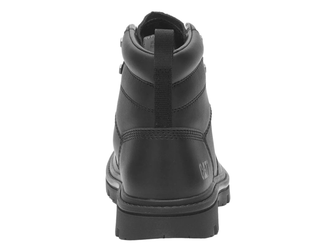 Bota de cuero color negro marca Caterpillar con suela track y cordones.
