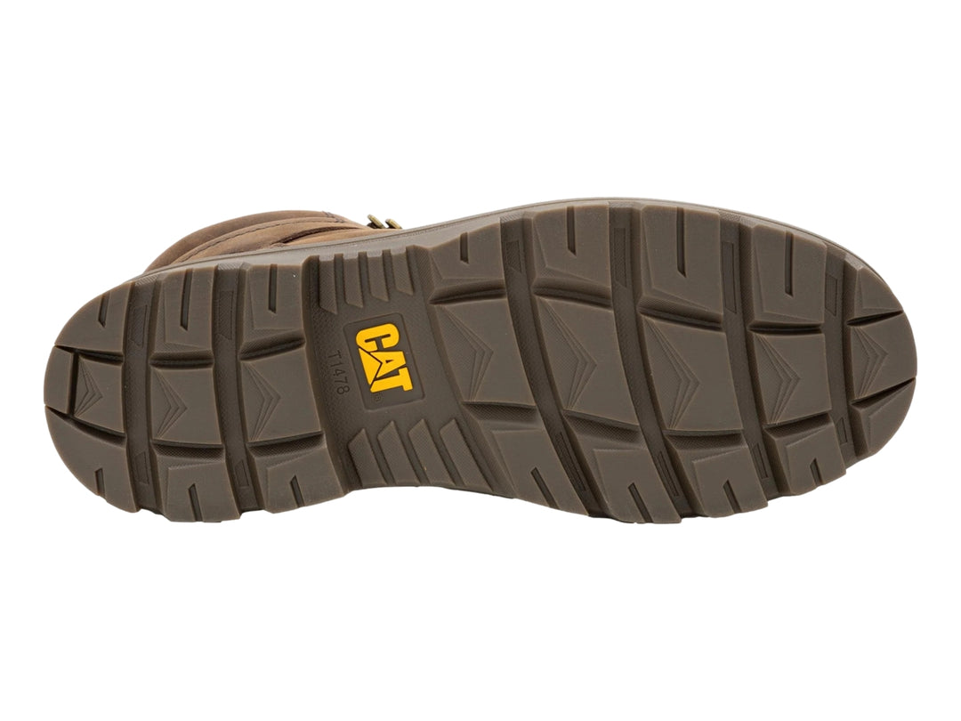 Bota Caterpillar de cuero marrón oscuro con suela robusta y cordones, estilo industrial.
