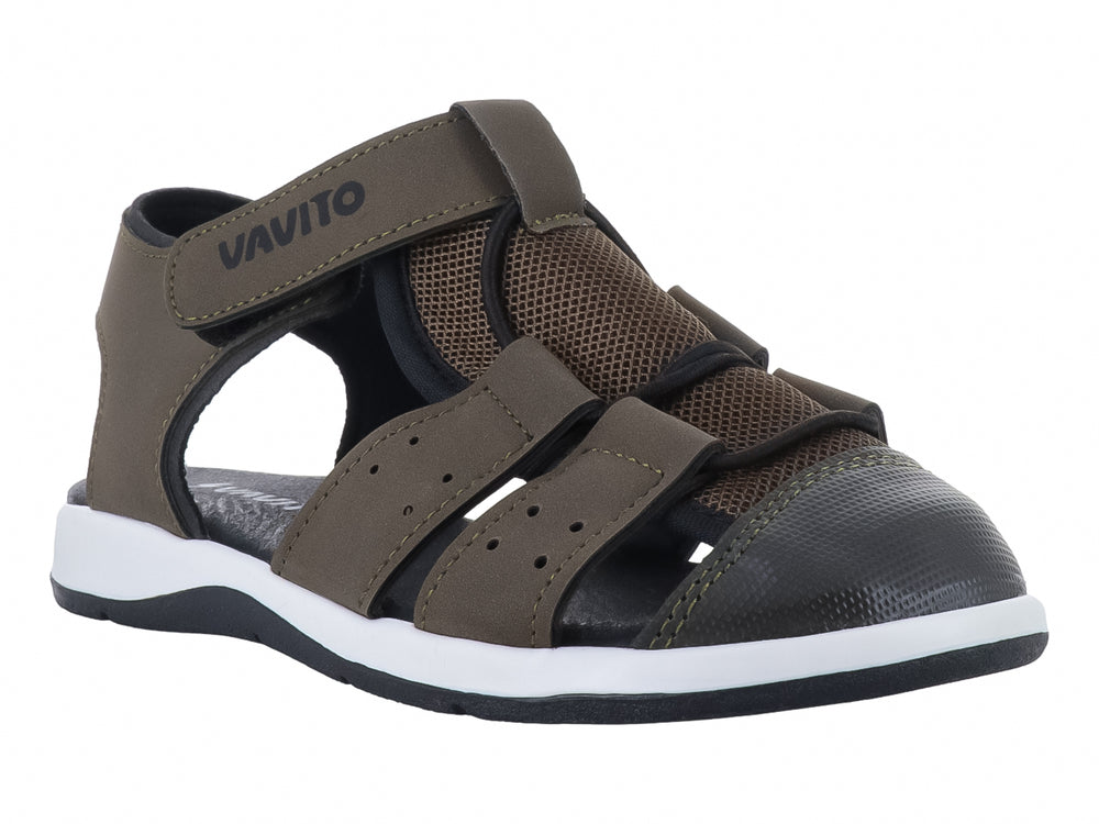 Sandalia infantil VAVITO color verde militar con suela blanca y negra y cierre de velcro.