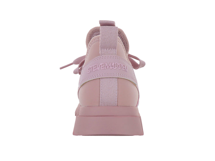 Tenis Steve Madden modelo Decend en color rosa sólido con suela gruesa y diseño deportivo moderno.