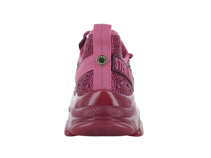 Tenis Steve Madden color raspberry con suela de plataforma y detalles de cristales brillantes.
