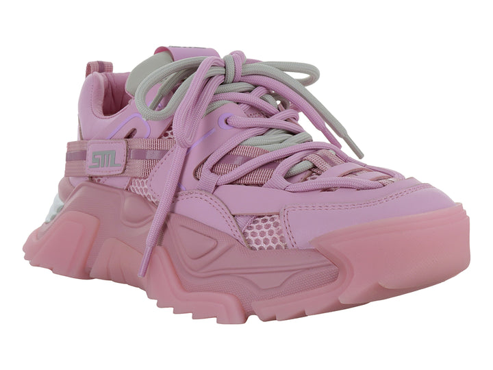 Tenis deportivos Steve Madden color rosa con suela robusta y detalles en malla.