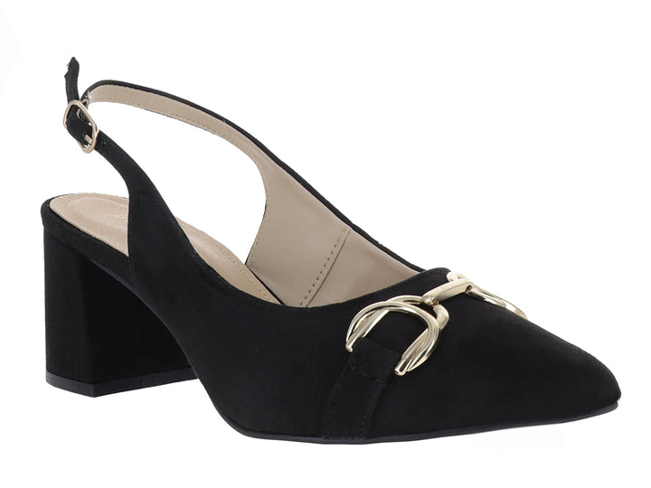 Zapato negro de tacón cuadrado para mujer con hebilla dorada decorativa y correa ajustable al tobillo.