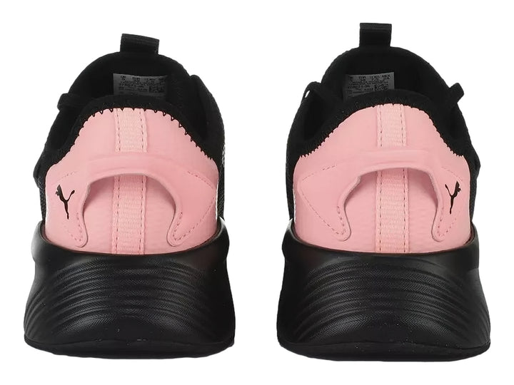 Tenis PUMA Retaliate 2 color negro con detalles en rosa y suela blanca para Mujer.
