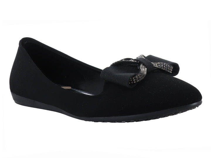 Zapato plano color negro para Mujer con detalle de moño decorativo en la parte frontal.