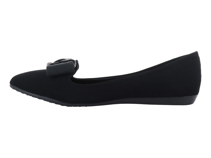 Zapato plano color negro para Mujer con detalle de moño decorativo en la parte frontal.