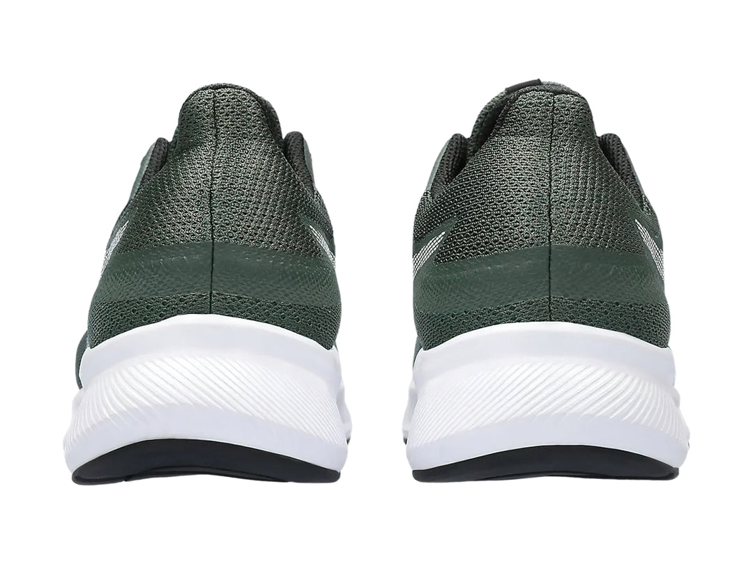 Tenis deportivos ASICS Patriot 13 en color verde bosque con suela blanca.