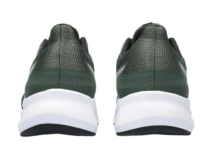 Tenis deportivos ASICS Patriot 13 en color verde bosque con suela blanca.