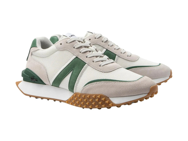 Tenis Lacoste L-Spin Deluxe en color blanco con detalles verdes y suela café dentada.
