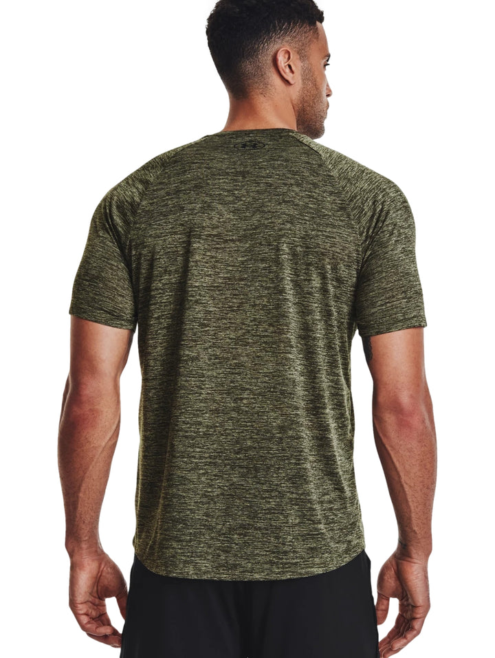 Camiseta deportiva Under Armour de manga corta en color verde oliva jaspeado.