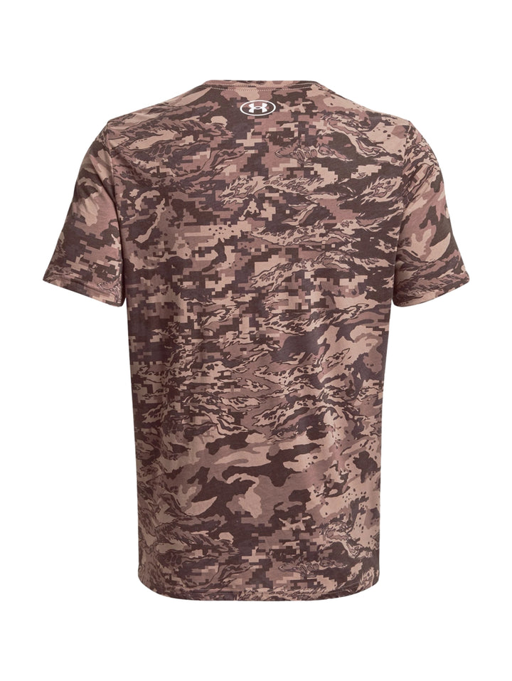 Camiseta deportiva Under Armour de manga corta con estampado de camuflaje en tonos marrón Sahara.