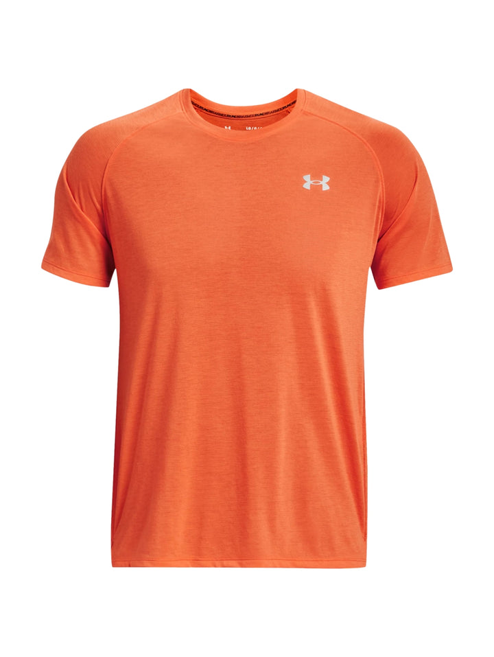 Playera deportiva de manga corta color naranja oscuro con logotipo blanco en el pecho.