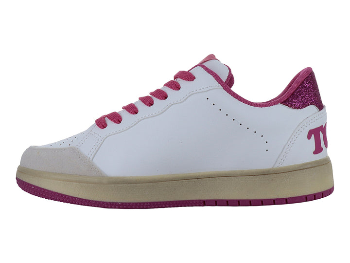 Tenis blancos con detalles de estrella y suela en color rosa brillante y beige.
